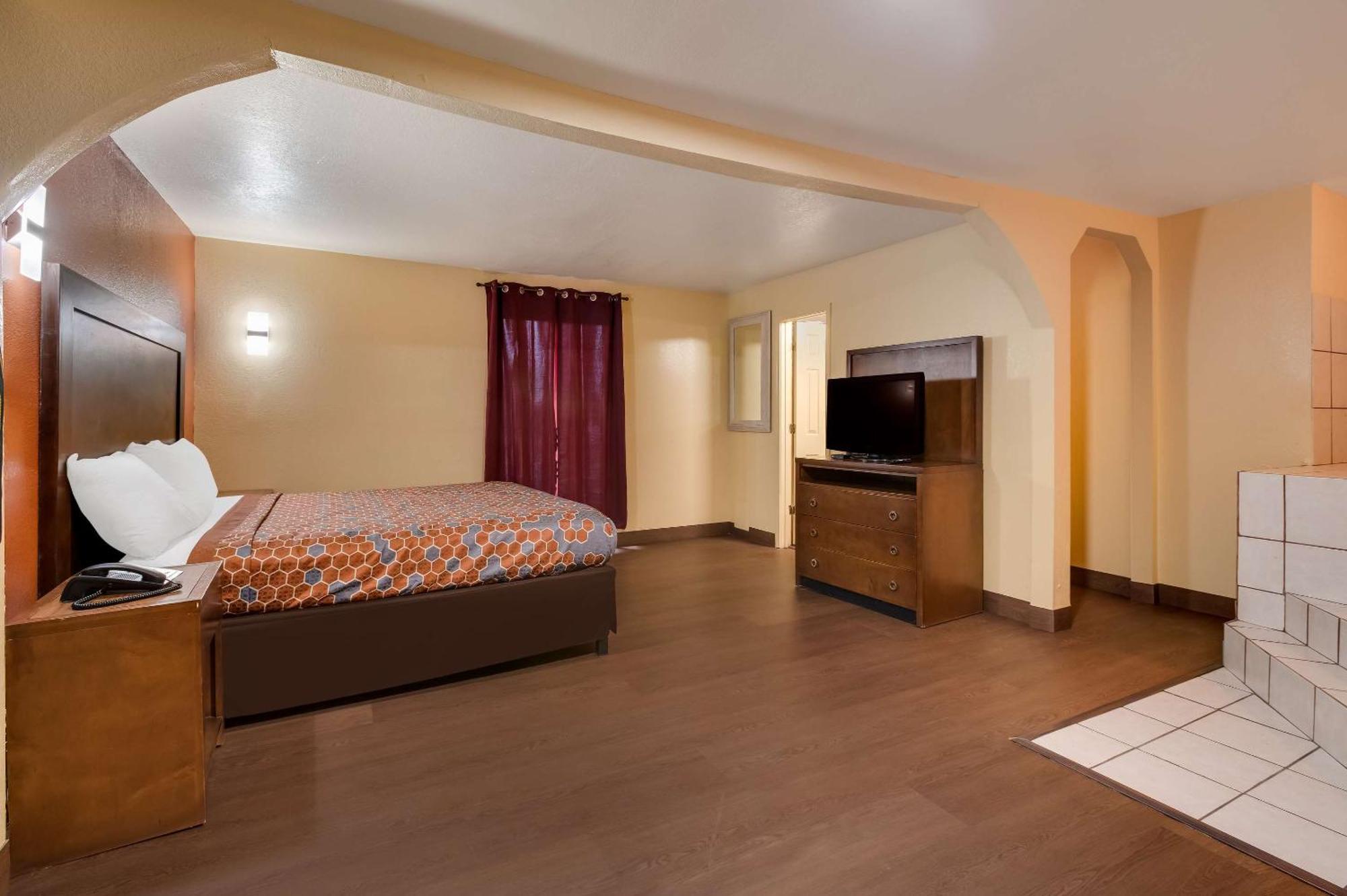 Rodeway Inn & Suites East นิวออร์ลีนส์ ภายนอก รูปภาพ