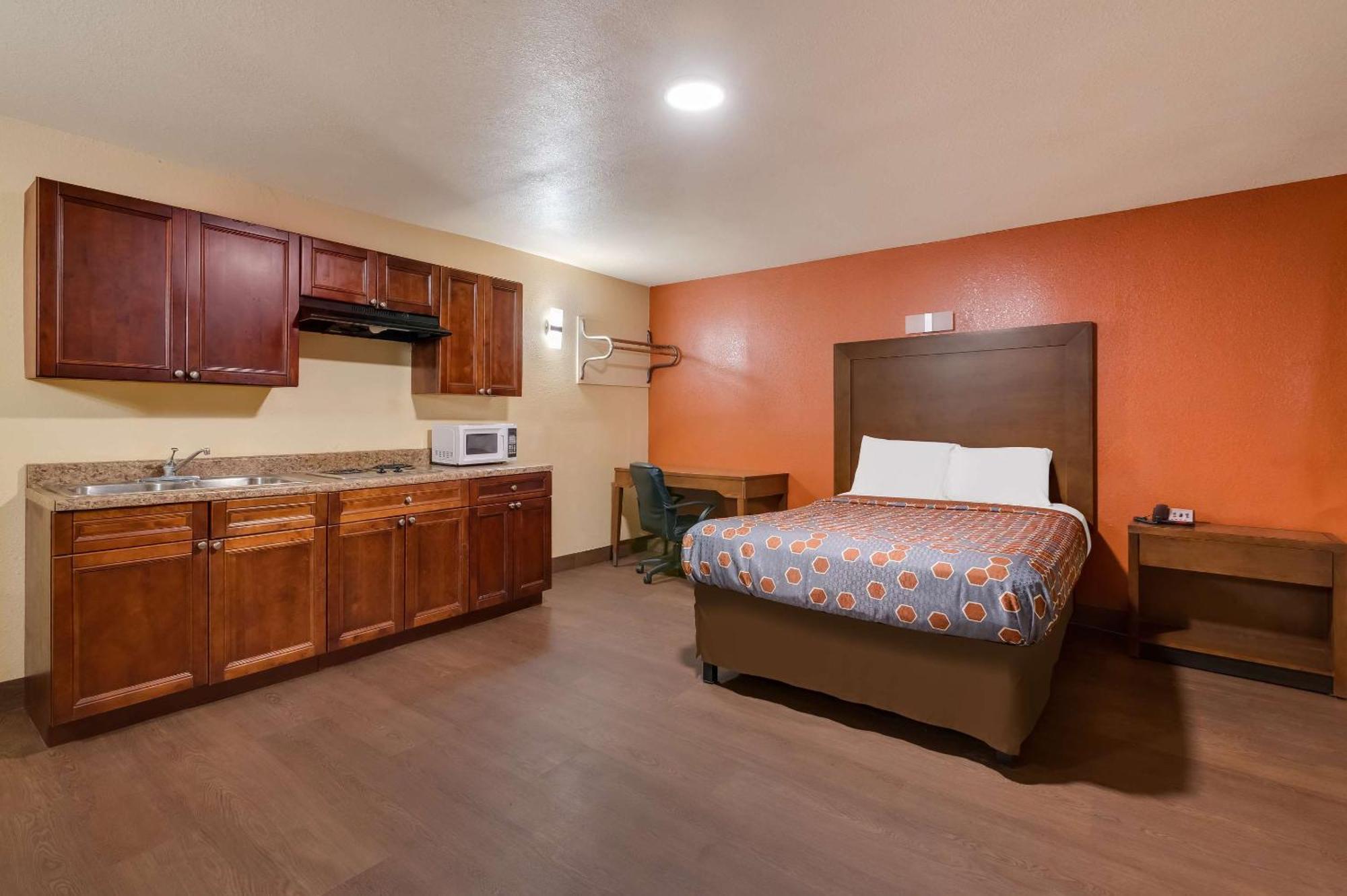 Rodeway Inn & Suites East นิวออร์ลีนส์ ภายนอก รูปภาพ